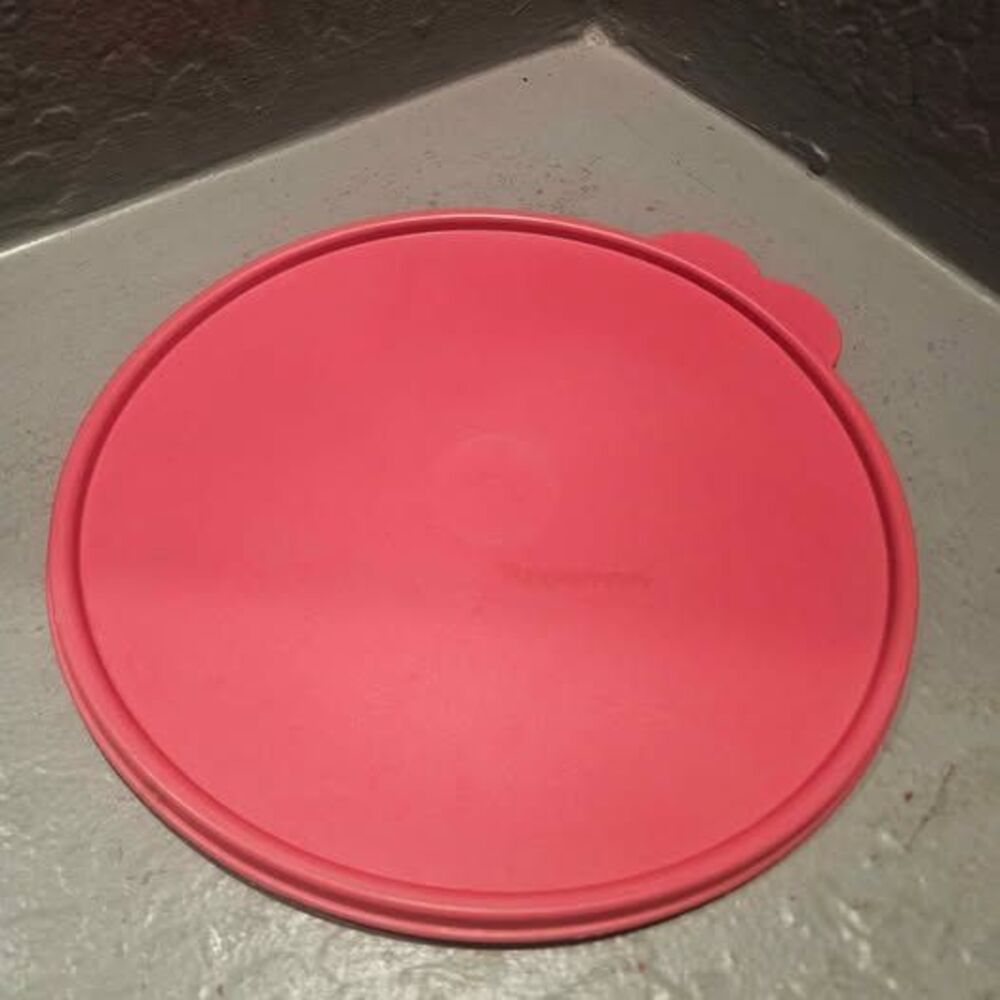 Tupperware Pink Lid 2515A-1